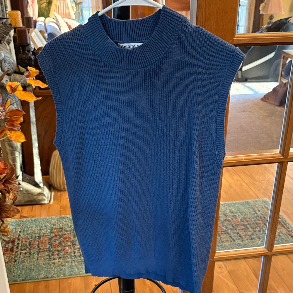 Blue Sleeveless Knit Top